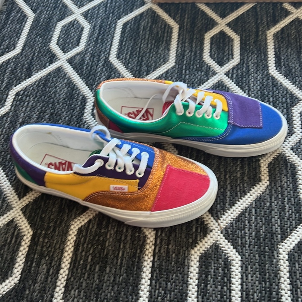 Vans Pride Collection - Picture 2 of 5